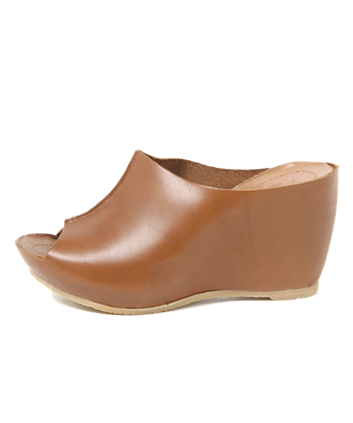 ROSE BUD（ローズバッド）の「586-3347 LEATHER CENT SEAM OPEN TOE SANDALS （サンダル・レディース・ブラック/ライトブラウン/グリーン系その他・35/36/37/38/39）」の4枚目の写真