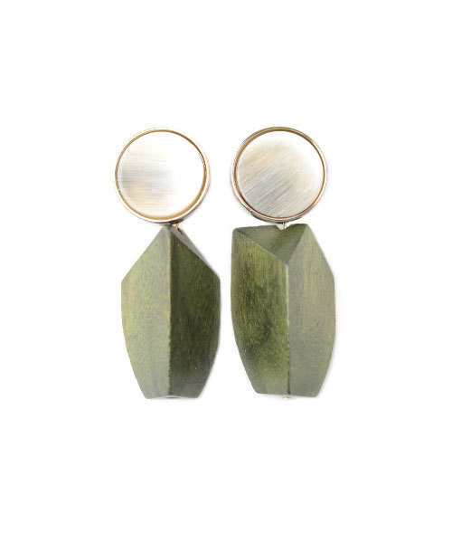 marjour（マージュール）の「ブロックウッドピアス（リング・レディース・オフホワイト/グレー/カーキ・ﾌﾘ-）」の3枚目の写真