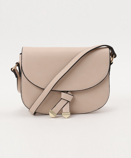 PLAIN CLOTHING（プレーンクロージング）の「Fレザーラウンドショルダーバッグ【PLAIN CLOTHING】（ショルダーバッグ・レディース・ベージュ/ブラック/アイボリー/ライトブルー・FREE）」の10枚目の写真