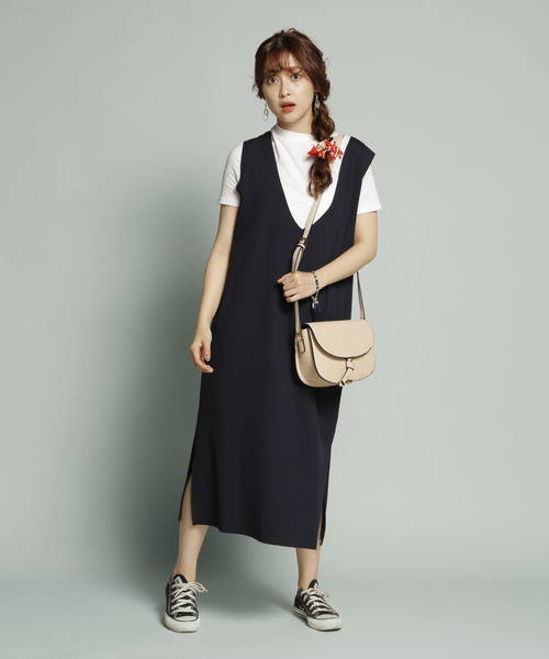 PLAIN CLOTHING（プレーンクロージング）の「Fレザーラウンドショルダーバッグ【PLAIN CLOTHING】（ショルダーバッグ・レディース・ベージュ/ブラック/アイボリー/ライトブルー・FREE）」の13枚目の写真