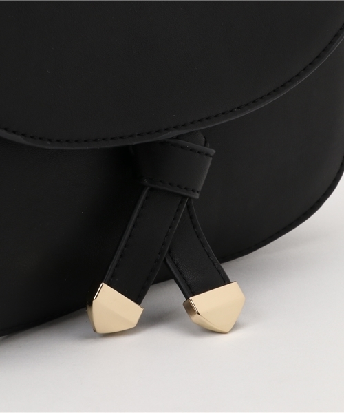 PLAIN CLOTHING（プレーンクロージング）の「Fレザーラウンドショルダーバッグ【PLAIN CLOTHING】（ショルダーバッグ・レディース・ベージュ/ブラック/アイボリー/ライトブルー・FREE）」の14枚目の写真