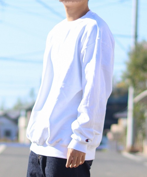 Champion（チャンピオン）の「Championチャンピオン/9oz 裏起毛スウェット（スウェット・メンズ・ホワイト/ブラック/ミックスグレー/ダークグリーン/ネイビー/ワイン/グレー系その他/ブルー/イエロー/レッド/グリーン/グレー・LARGE/SMALL/X-LARGE/MEDIUM）」の2枚目の写真