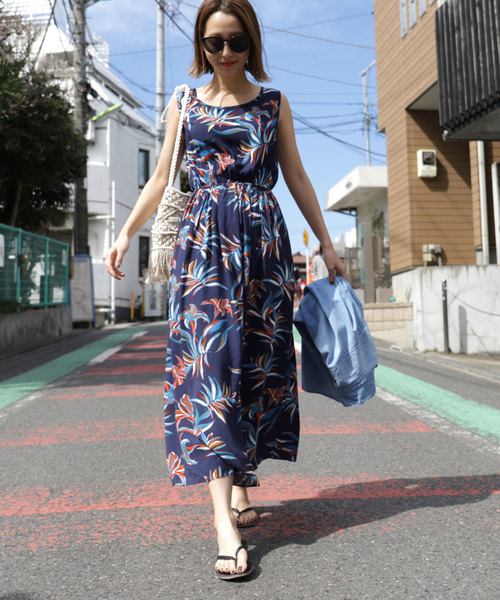 coca(coca)(コカ)の「ボタニカル柄ノースリーブワンピース(ワンピース・レディース・ネイビー・ONE SIZE)」の8枚目の写真