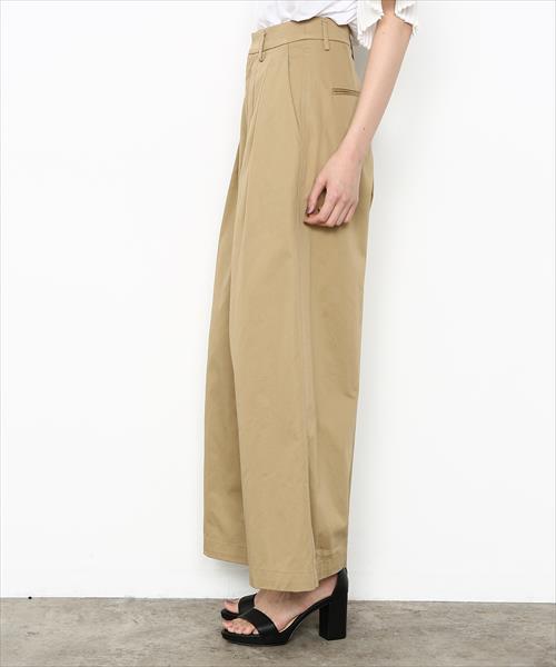 ADAM ET ROPE'(アダムエロペ)の「2タックワイドチノパンツ(その他パンツ・レディース・ベージュ/ホワイト・36/38)」の5枚目の写真