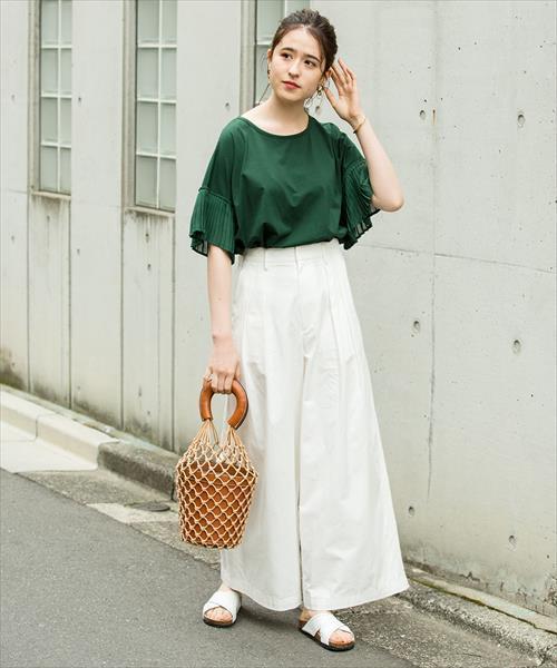 ADAM ET ROPE'(アダムエロペ)の「2タックワイドチノパンツ(その他パンツ・レディース・ベージュ/ホワイト・36/38)」の19枚目の写真
