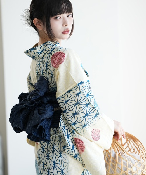 utatane(ウタタネ)の「浴衣3点セット 綿麻 紺色の麻の葉と鞠(浴衣・レディース・ナチュラル・FREE)」の5枚目の写真