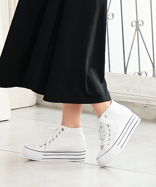 KOBE LETTUCE（コウベレタス）の「ハイカットプラットフォームスニーカー＊レディース/厚底/シューズ[I1609]神戸レタス（スニーカー・レディース・ホワイト/ブラック/ブルー系その他・LL/M/L/S）」の2枚目の写真