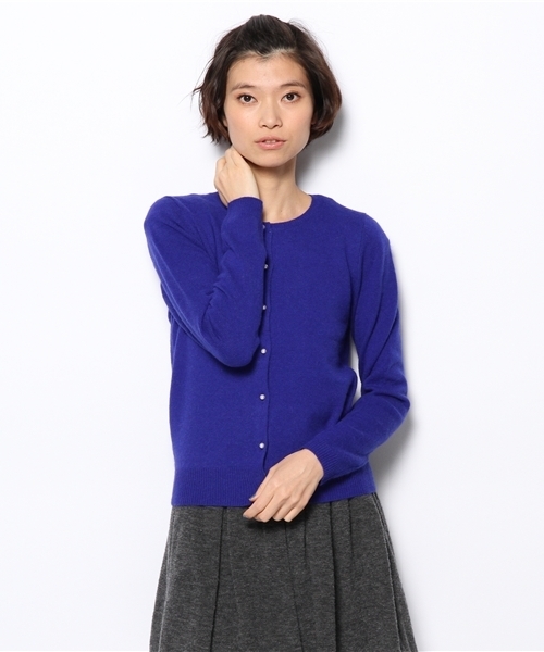 green label relaxing（グリーンレーベルリラクシング）の「GO W/RAC C/N パールBTN カーディガン（カーディガン/ボレロ・レディース・ライトグレー/ベージュ/ネイビー/パープル/オフホワイト/ワインレッド/ロイヤルブルー/その他1/ピンク・38/40）」の5枚目の写真