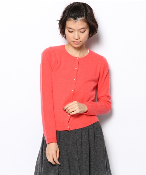 green label relaxing（グリーンレーベルリラクシング）の「GO W/RAC C/N パールBTN カーディガン（カーディガン/ボレロ・レディース・ライトグレー/ベージュ/ネイビー/パープル/オフホワイト/ワインレッド/ロイヤルブルー/その他1/ピンク・38/40）」の7枚目の写真