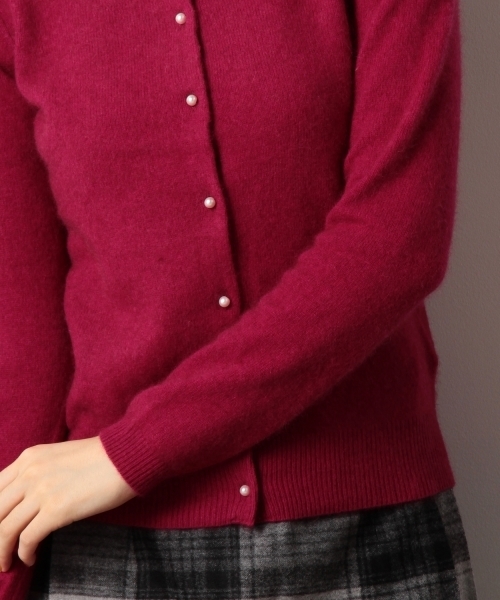green label relaxing（グリーンレーベルリラクシング）の「GO W/RAC C/N パールBTN カーディガン（カーディガン/ボレロ・レディース・ライトグレー/ベージュ/ネイビー/パープル/オフホワイト/ワインレッド/ロイヤルブルー/その他1/ピンク・38/40）」の13枚目の写真