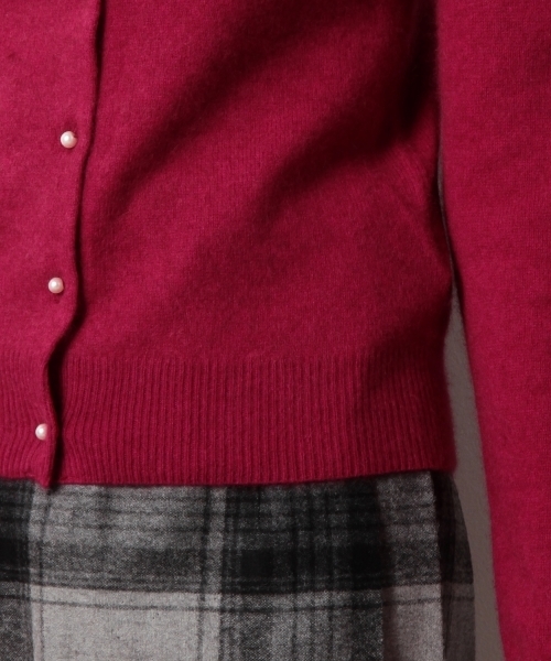 green label relaxing（グリーンレーベルリラクシング）の「GO W/RAC C/N パールBTN カーディガン（カーディガン/ボレロ・レディース・ライトグレー/ベージュ/ネイビー/パープル/オフホワイト/ワインレッド/ロイヤルブルー/その他1/ピンク・38/40）」の22枚目の写真