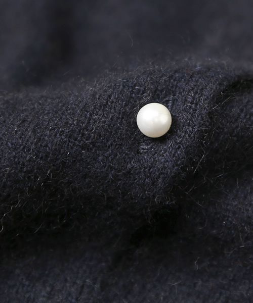 green label relaxing（グリーンレーベルリラクシング）の「GO W/RAC C/N パールBTN カーディガン（カーディガン/ボレロ・レディース・ライトグレー/ベージュ/ネイビー/パープル/オフホワイト/ワインレッド/ロイヤルブルー/その他1/ピンク・38/40）」の16枚目の写真