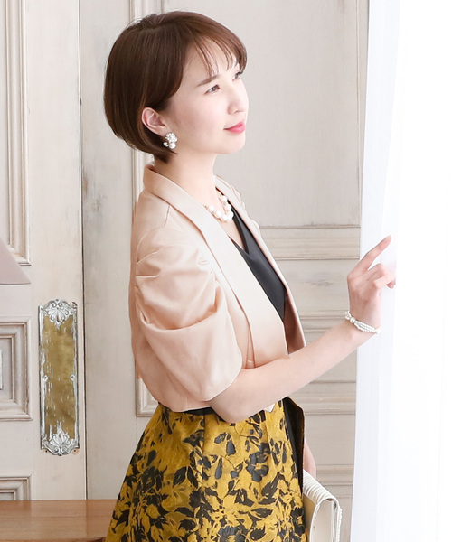 PourVous（プールヴー）の「ギャザースリーブ ボレロ 結婚式対応 オケージョン （テーラードジャケット・レディース・ベージュ/ブラック・L/M）」の9枚目の写真