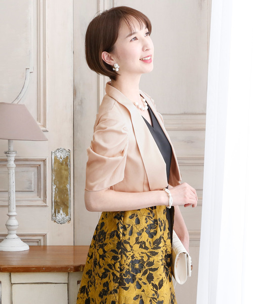 PourVous（プールヴー）の「ギャザースリーブ ボレロ 結婚式対応 オケージョン （テーラードジャケット・レディース・ベージュ/ブラック・L/M）」の6枚目の写真