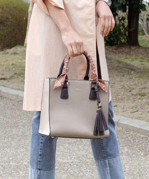 Ungrid(アングリッド)の「【Ungrid/アングリッド】 スカーフ付カラーコンビアオリスクエアバッグ(トートバッグ・レディース・ブラック/ブルー/ベージュ系その他/キャメル・FREE)」の3枚目の写真