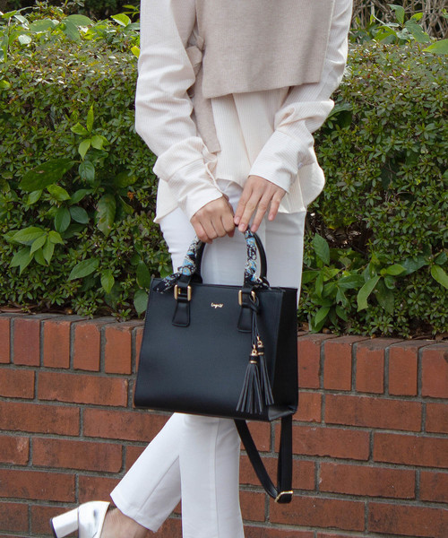 Ungrid(アングリッド)の「【Ungrid/アングリッド】 スカーフ付カラーコンビアオリスクエアバッグ(トートバッグ・レディース・ブラック/ブルー/ベージュ系その他/キャメル・FREE)」の2枚目の写真