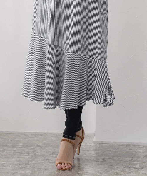 Pierrot(ピエロ)の「フレア切り替えノーカラーワンピース(ワンピース・レディース・ブルー/ネイビー・MEDIUM/LARGE)」の18枚目の写真