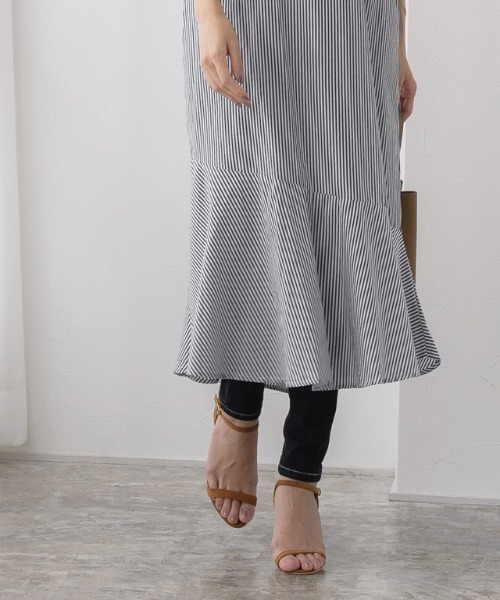 Pierrot(ピエロ)の「フレア切り替えノーカラーワンピース(ワンピース・レディース・ブルー/ネイビー・MEDIUM/LARGE)」の19枚目の写真