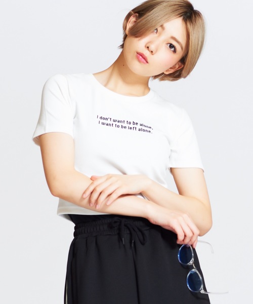 WEGO（ウィゴー）の「WEGO/ロゴUネックショートTシャツ（Tシャツ/カットソー・レディース・ライム/パープル/ホワイト・FREE）」の2枚目の写真