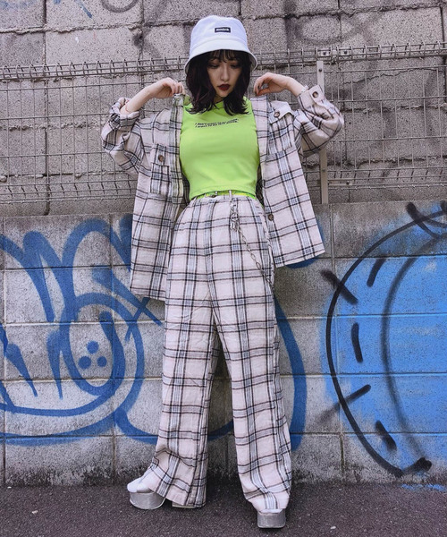 WEGO（ウィゴー）の「WEGO/ロゴUネックショートTシャツ（Tシャツ/カットソー・レディース・ライム/パープル/ホワイト・FREE）」の16枚目の写真