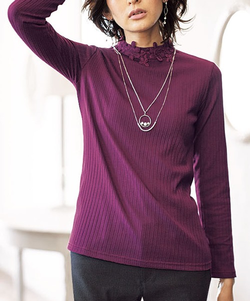 BELLUNA(ベルーナ)の「花モチーフレース使いプルオーバー(Tシャツ/カットソー・レディース・ホワイト/杢グレー/ローズ/グレイッシュブルー/レッド系その他/ブラック・LARGE/X-LARGE/MEDIUM/XX-LARGE/XXX-LARGE/XXXX-LARGE)」の6枚目の写真