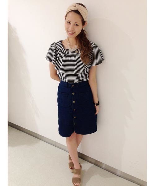 Chico（チコ）の「デニム前開きタイトSK（スカート・レディース・ホワイト/ネイビー・FREE）」の7枚目の写真