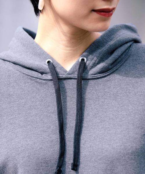 FRUIT OF THE LOOM（フルーツオブザルーム）の「【FRUIT OF THE LOOM】レディース フルーツオブザルーム 裏起毛 オーバーサイズ プルオーバー パーカー（パーカー・レディース・ホワイト/チャコールグレー/ワイン/グリーン/ヘザーグレー/ネイビー/オレンジ/ブラック/パープル・S/M/L）」の15枚目の写真