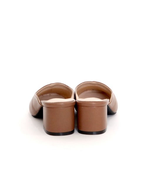 archives(アルシーヴ)の「スクエアートゥミュール(サンダル・レディース・モカ/アイボリー/ブラック・MEDIUM/LARGE)」の5枚目の写真