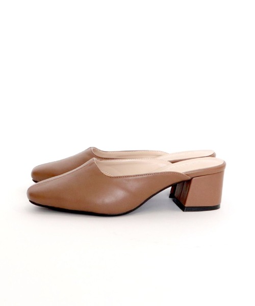 archives(アルシーヴ)の「スクエアートゥミュール(サンダル・レディース・モカ/アイボリー/ブラック・MEDIUM/LARGE)」の6枚目の写真