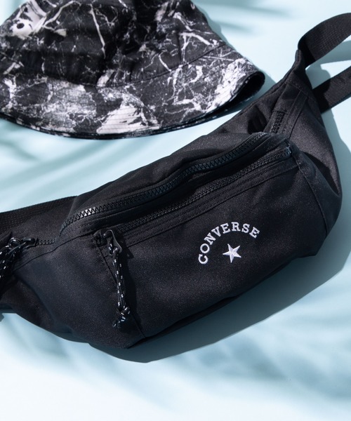 CONVERSE（コンバース）の「∴WEGO/CONVERSE 別注アーチロゴウエストバッグ（ボディバッグ/ウエストポーチ・メンズ・ベージュ/ライトピンク/ライトパープル/レッド/パープル/ブラック/ホワイト・FREE）」の3枚目の写真