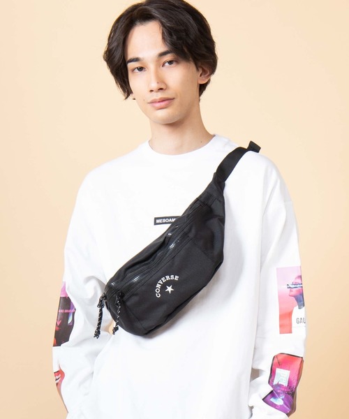 CONVERSE（コンバース）の「∴WEGO/CONVERSE 別注アーチロゴウエストバッグ（ボディバッグ/ウエストポーチ・メンズ・ベージュ/ライトピンク/ライトパープル/レッド/パープル/ブラック/ホワイト・FREE）」の8枚目の写真