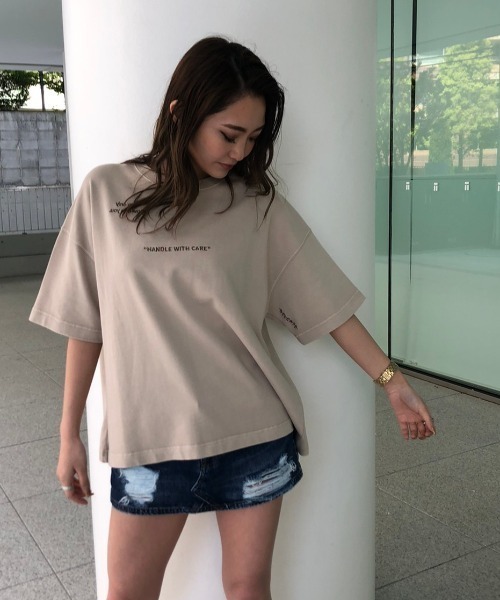 ENVYM（アンビー）の「ポイントロゴルーズＴｅｅ（Tシャツ/カットソー・レディース・ベージュ/ブラック/ブルー/ピンク・FREE）」の10枚目の写真