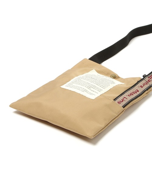 THEATRE PRODUCTS(シアタープロダクツ)の「【THEATRE PRODUCTS】別注サコッシュ(ショルダーバッグ・レディース・ブラック/ベージュ・FREE)」の13枚目の写真