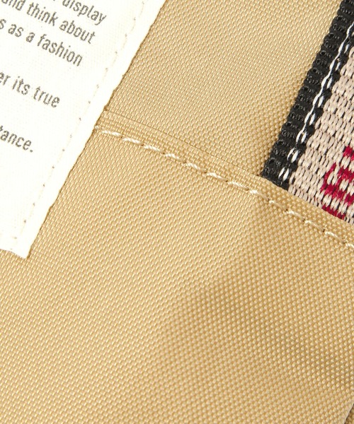 THEATRE PRODUCTS(シアタープロダクツ)の「【THEATRE PRODUCTS】別注サコッシュ(ショルダーバッグ・レディース・ブラック/ベージュ・FREE)」の15枚目の写真