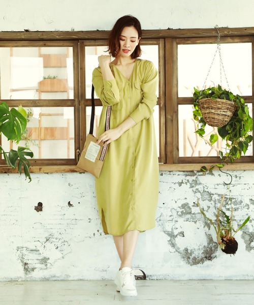 THEATRE PRODUCTS(シアタープロダクツ)の「【THEATRE PRODUCTS】別注サコッシュ(ショルダーバッグ・レディース・ブラック/ベージュ・FREE)」の21枚目の写真