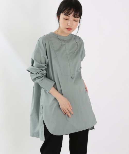 LOWRYS FARM（ローリーズファーム）の「バックスリットドレスシャツ　895051（シャツ/ブラウス・レディース・ブラック/グリーン/オフホワイト・FREE）」の3枚目の写真