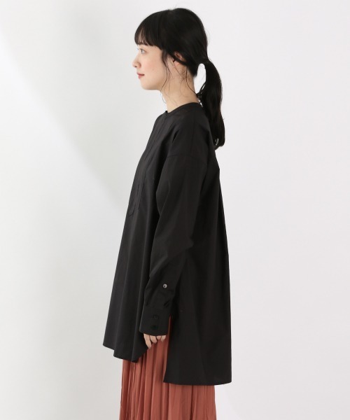 LOWRYS FARM（ローリーズファーム）の「バックスリットドレスシャツ　895051（シャツ/ブラウス・レディース・ブラック/グリーン/オフホワイト・FREE）」の7枚目の写真