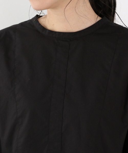LOWRYS FARM（ローリーズファーム）の「バックスリットドレスシャツ　895051（シャツ/ブラウス・レディース・ブラック/グリーン/オフホワイト・FREE）」の10枚目の写真
