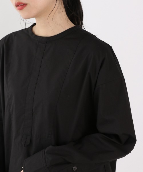 LOWRYS FARM（ローリーズファーム）の「バックスリットドレスシャツ　895051（シャツ/ブラウス・レディース・ブラック/グリーン/オフホワイト・FREE）」の6枚目の写真