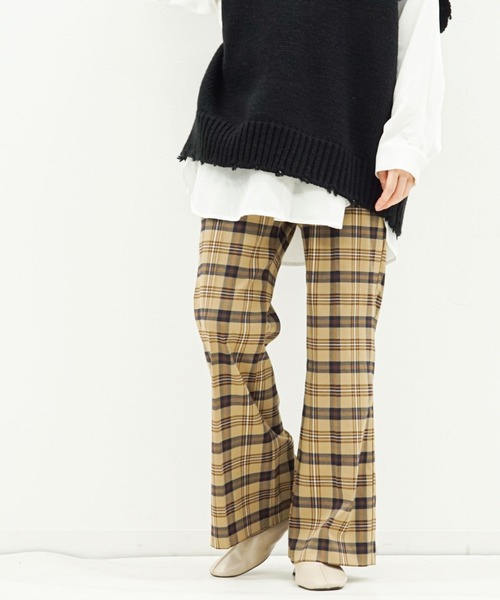 archives（アルシーヴ）の「チェックバックスリットパンツ（その他パンツ・レディース・ベージュ/ネイビー/ブラウン・MEDIUM）」の2枚目の写真