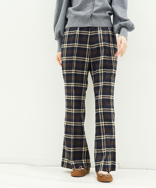 archives（アルシーヴ）の「チェックバックスリットパンツ（その他パンツ・レディース・ベージュ/ネイビー/ブラウン・MEDIUM）」の3枚目の写真