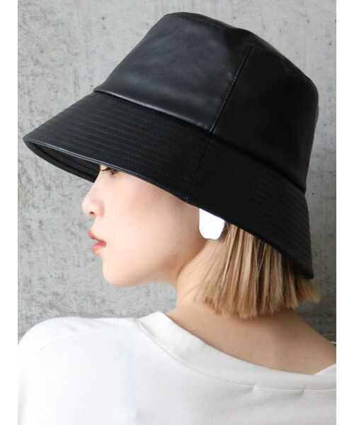MURUA(ムルーア)の「シンセティックレザーバケットハット(ハット・レディース・ブラック・FREE)」の1枚目の写真