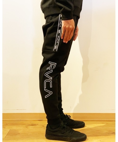 RVCA & AZUL by MOUSSY SWEAT PANT ボトムスコラボ RVCA（ルーカ）の「RVCA メンズ 【RVCA & AZUL by MOUSSY