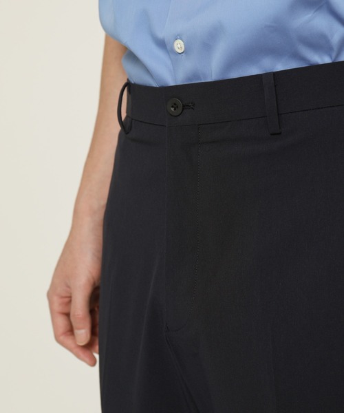 KASHIYAMA（カシヤマ）の「＜ウォッシャブル＞強撥水4WAYストレッチノータックスリムテーパードパンツ（チノパンツ・メンズ・ネイビー/ブラック/カーキ/ブラウン・マルチサイズ）」の22枚目の写真