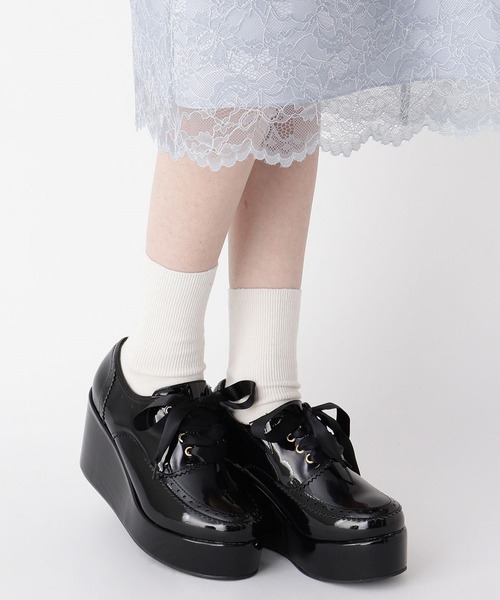 cs T&P(シーエスティーアンドピー)の「サテンリボンマニッシュ厚底(パンプス・レディース・ブラック系1・S/M/L/LL)」の1枚目の写真