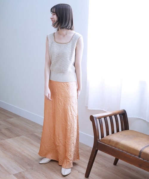 Cheek(チーク)の「バイカラーラインアクセントニットタンク(ニット/セーター・レディース・イエロー/グレイッシュベージュ・MEDIUM)」の11枚目の写真