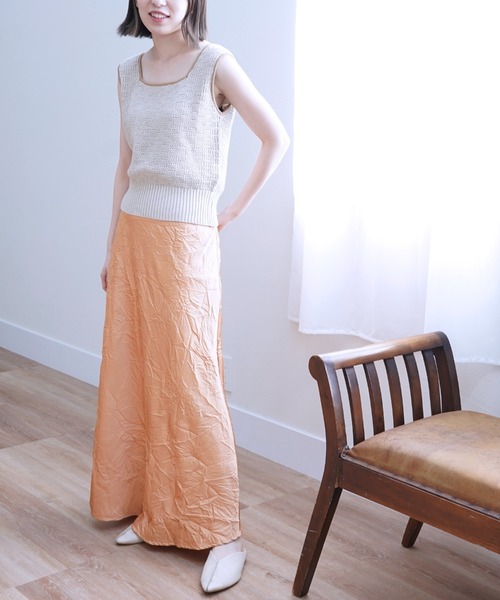 Cheek(チーク)の「バイカラーラインアクセントニットタンク(ニット/セーター・レディース・イエロー/グレイッシュベージュ・MEDIUM)」の3枚目の写真