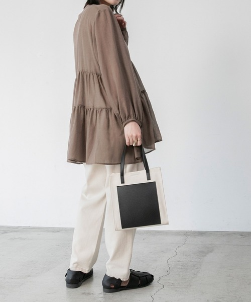 BONLECILL（ボンルシール）の「ふんわりガーゼ ティアードブラウス（シャツ/ブラウス・レディース・チャコールグレー/ベージュ/ブラウン/サックスブルー/グリーン/アイボリー・FREE）」の14枚目の写真