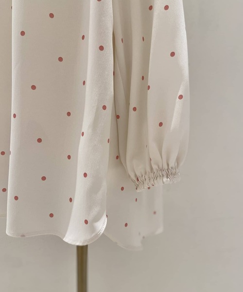 BEARDSLEY(ビアズリー)の「ドットギャザーブラウス(シャツ/ブラウス・レディース・ブラック/ピンク・FREE)」の5枚目の写真