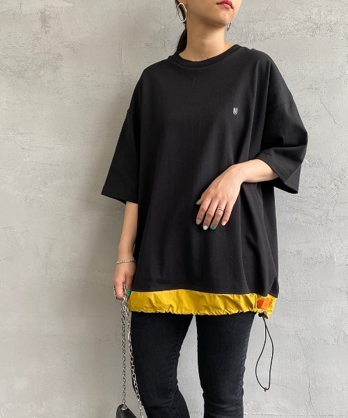 UNIVERSAL OVERALL（ユニバーサルオーバーオール）の「[UNIVERSAL OVERALL/ユニバーサルオーバーオール] 別注  バイカラー ビッグシルエットTシャツ（Tシャツ/カットソー・レディース・グレー/ホワイト/ブラック/ベージュ・L/S/M）」の3枚目の写真